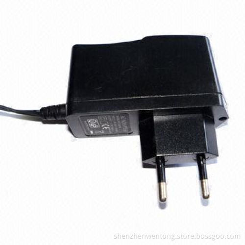 Switching Power Supply with 100 to 240V AC at 50 to 60Hz Power Input and Short-circuit Protection